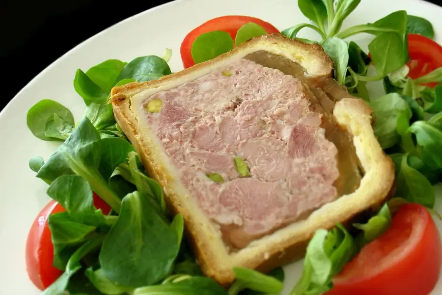 Atelier cuisine "Traiteur de fêtes : pâté en croûtes et gougères" avec la cheffe Marie Roulier